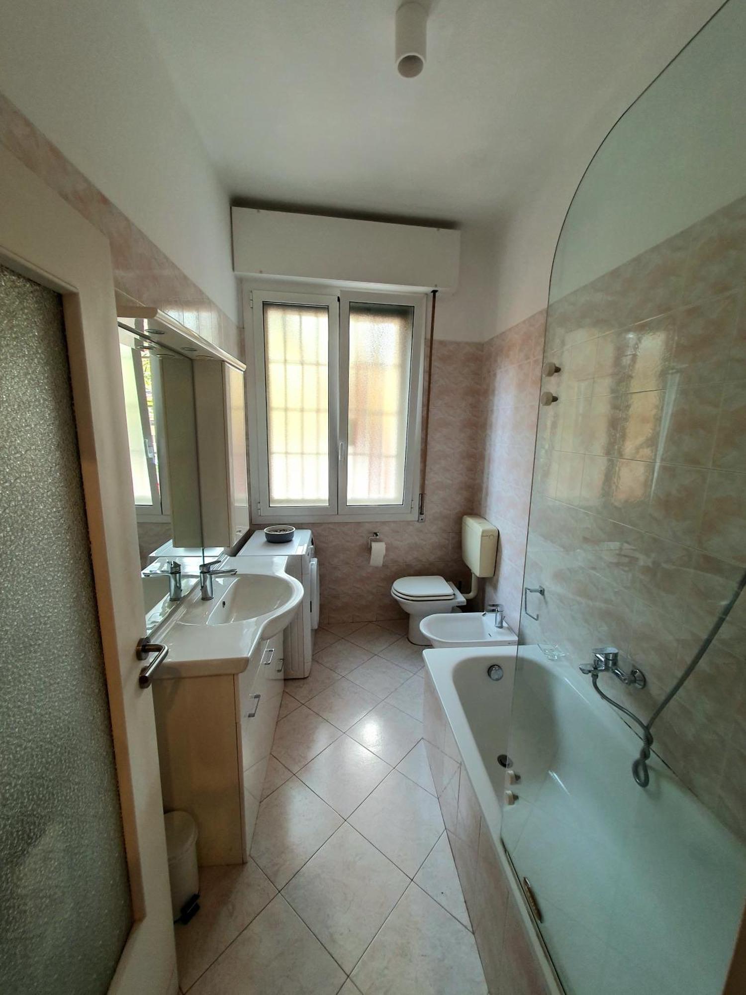 Spacious Three-Room Apartment In Saragozza Bologna Exterior foto