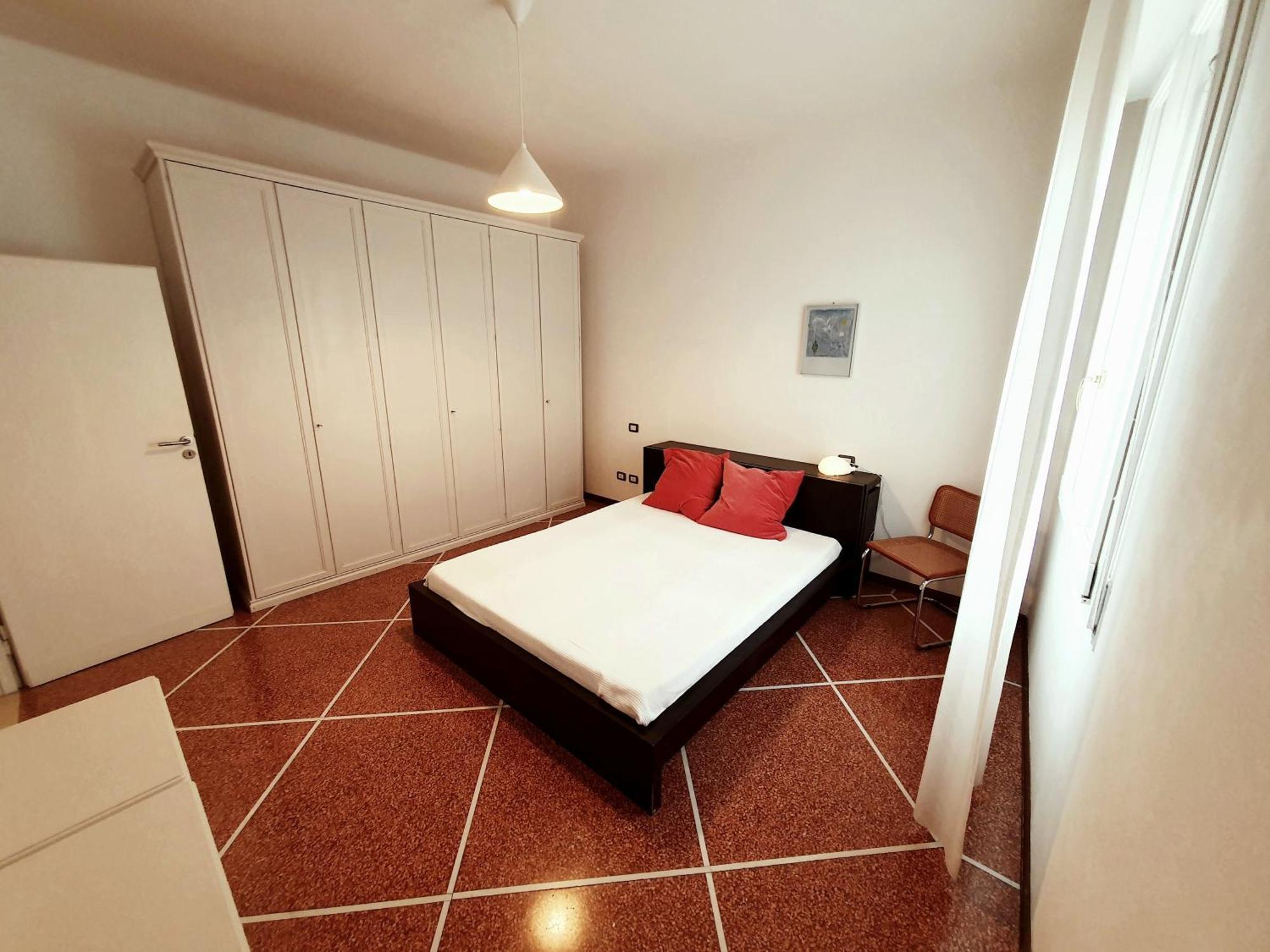 Spacious Three-Room Apartment In Saragozza Bologna Exterior foto